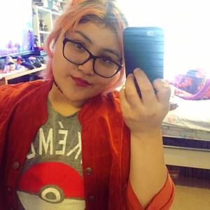 Meet your Posher, Roxana
